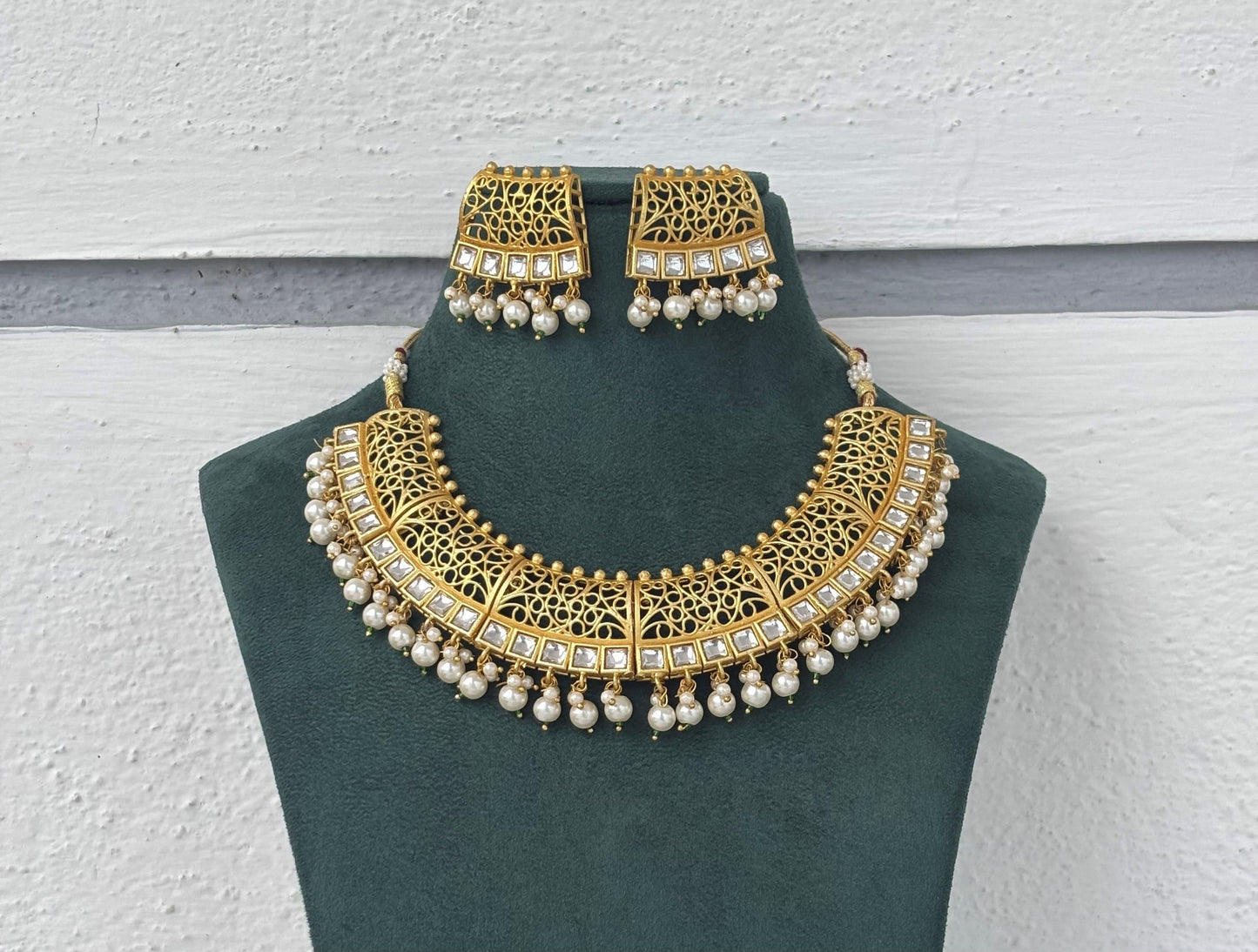 Kundan Choker Necklace Set with Jali Work and Pearls