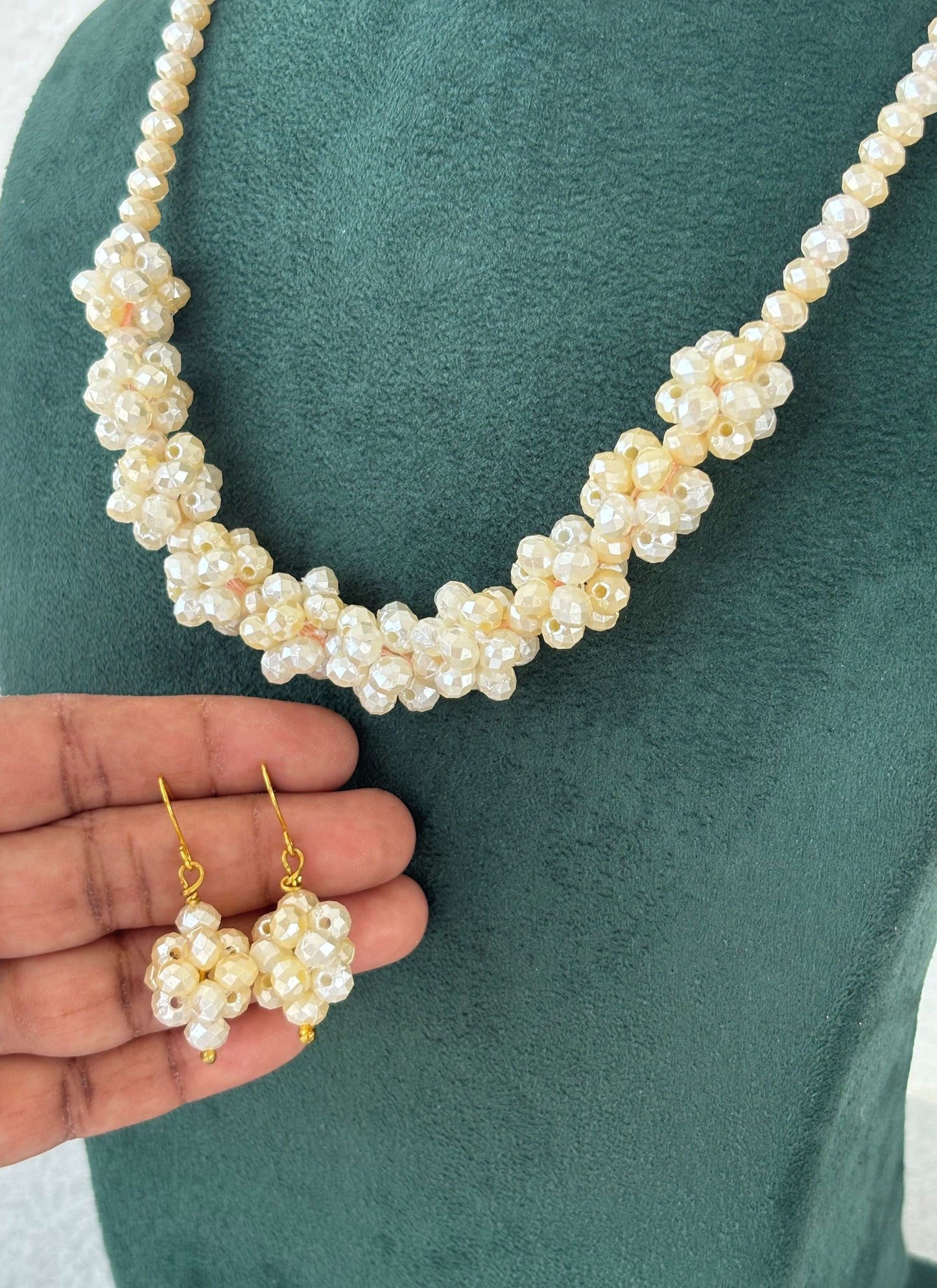 Beaded Necklace Set with Cluster Design