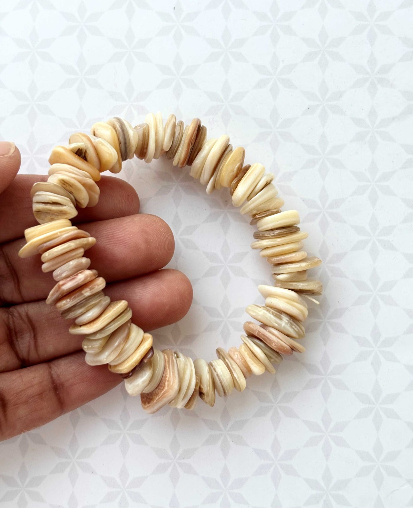 Natural White Mother of Pearl Chip Bracelet