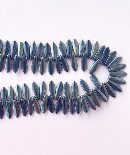 126 Pieces Grey Monalisa Leaf Beads 16x5MM