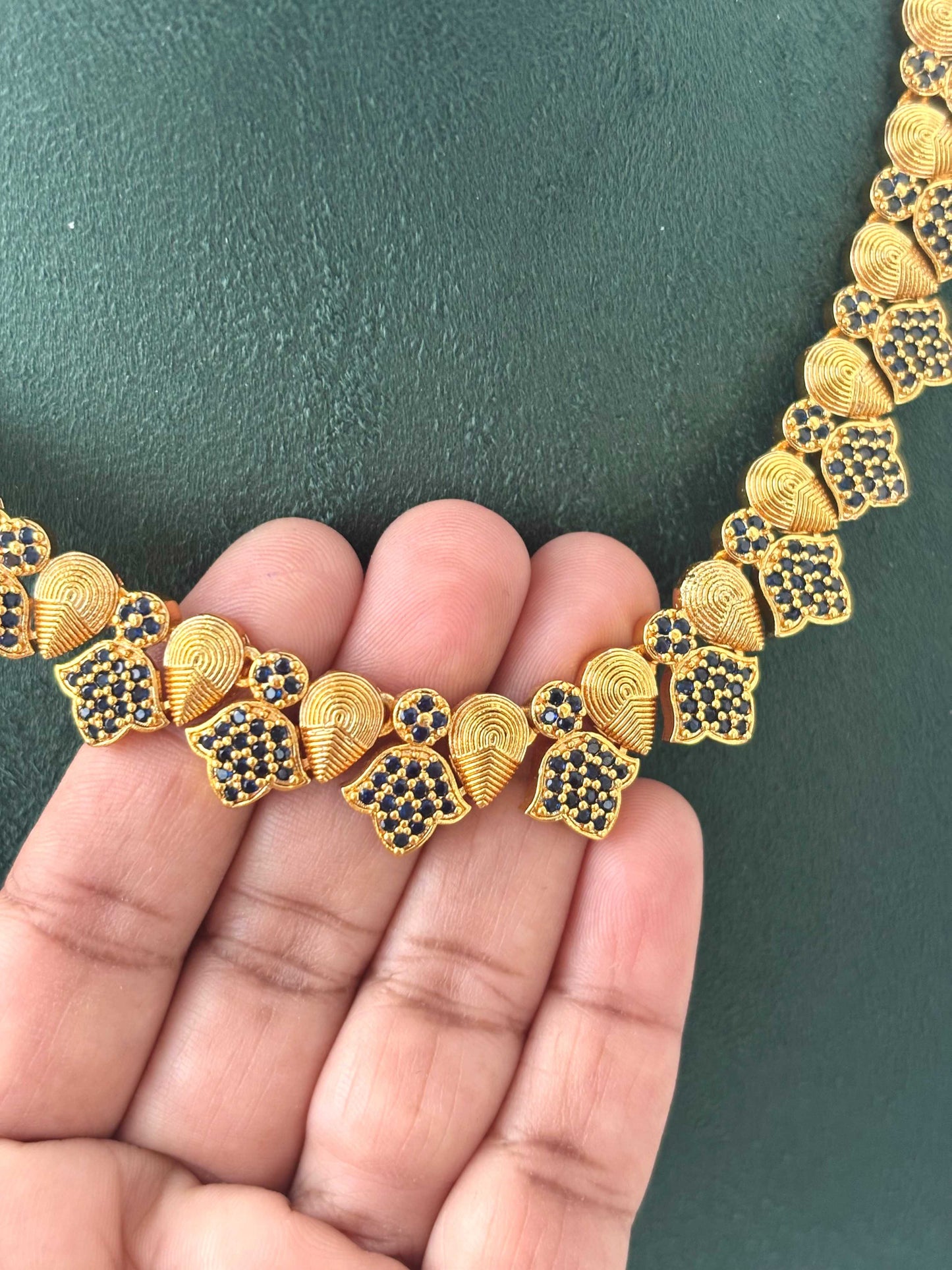 Gold-Plated Leaf Motif Choker Necklace Set
