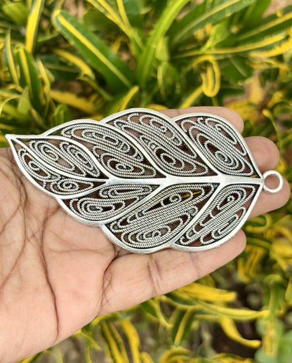 Artisan Silver Beauty Intricate Pendant